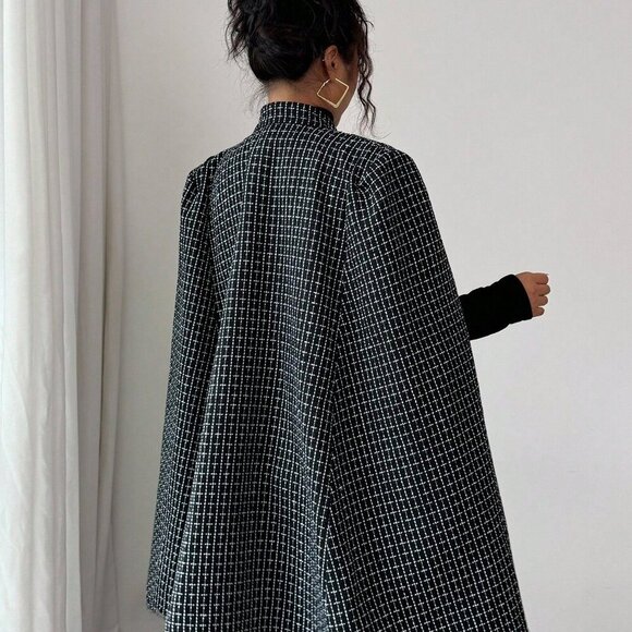 Black And White Party Women's Elegant Cloak - Picture 2 of 6